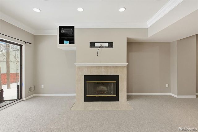 7154 Westchester, West Bloomfield, MI 48322