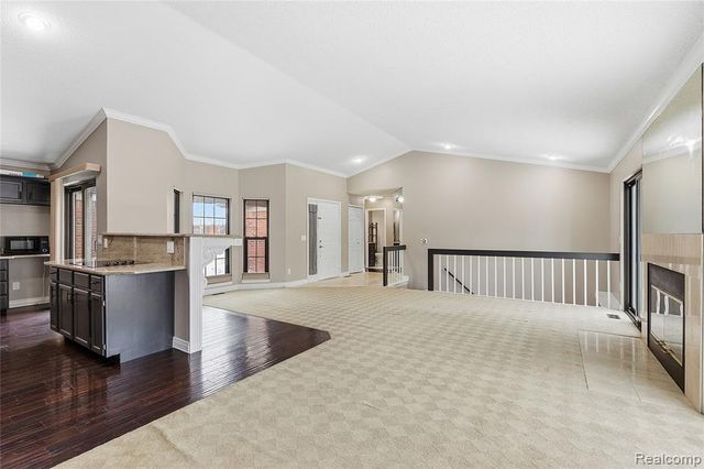 7154 Westchester, West Bloomfield, MI 48322