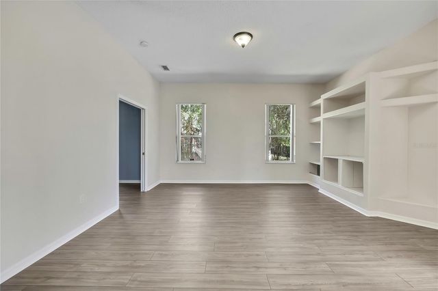 300 HAMPSHIRE AVENUE, Spring Hill, FL 34606