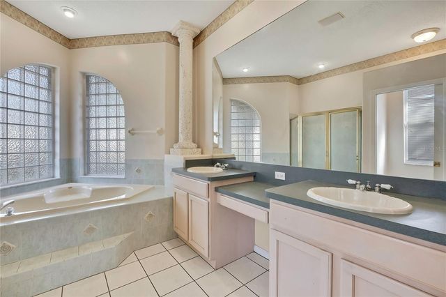 300 HAMPSHIRE AVENUE, Spring Hill, FL 34606