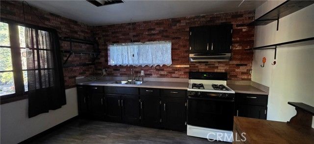 16478 New York House, Brownsville, CA 95919