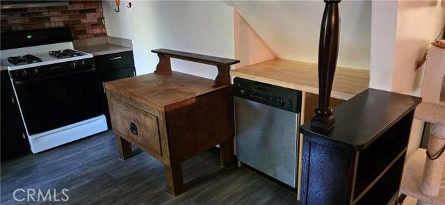 16478 New York House, Brownsville, CA 95919