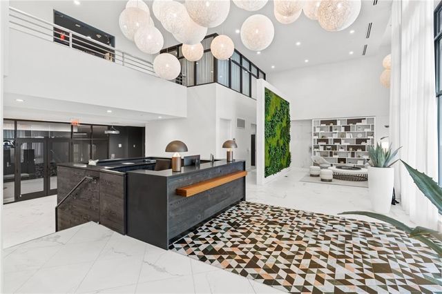 775 Juniper NE Street 107, Atlanta, GA 30308