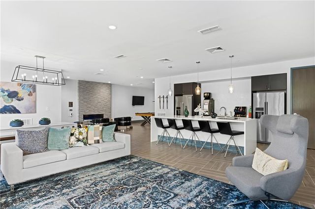 775 Juniper NE Street 107, Atlanta, GA 30308