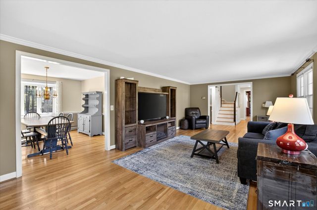 22 Fox Den Road, Simsbury, CT 06092