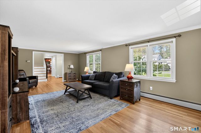 22 Fox Den Road, Simsbury, CT 06092