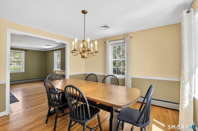 22 Fox Den Road, Simsbury, CT 06092