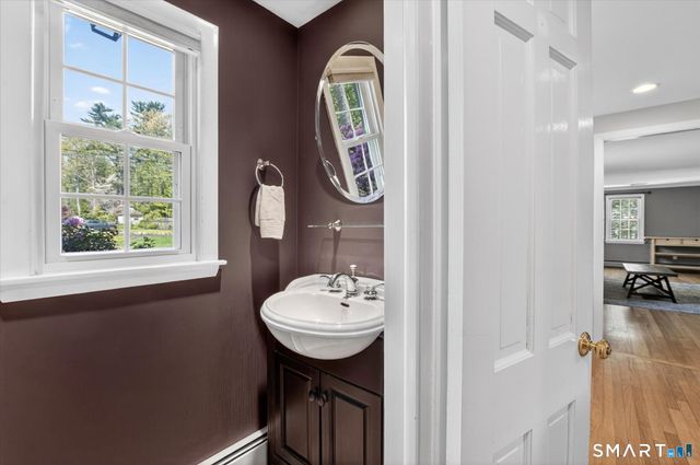 22 Fox Den Road, Simsbury, CT 06092