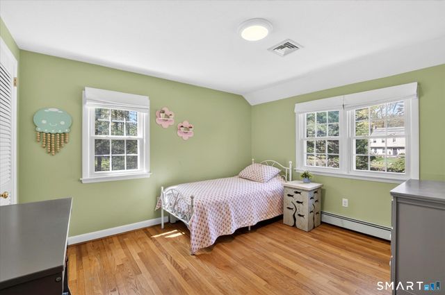22 Fox Den Road, Simsbury, CT 06092