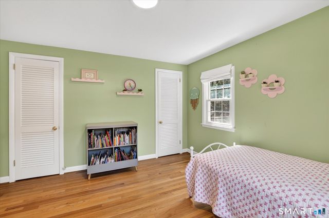 22 Fox Den Road, Simsbury, CT 06092