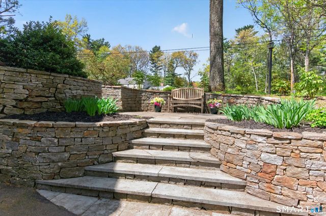 22 Fox Den Road, Simsbury, CT 06092
