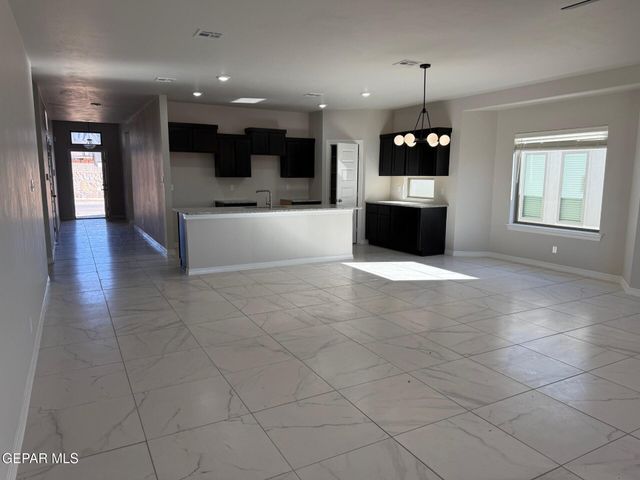 7703 CALIFORNIA STAGE Street, Vinton, TX 79821