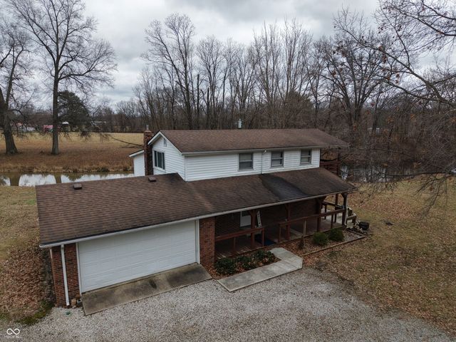 11865 E Davis Avenue, Brazil, IN 47834