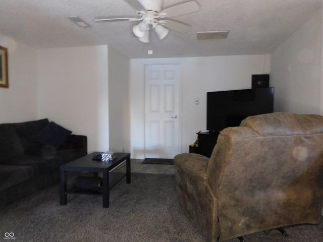 11865 E Davis Avenue, Brazil, IN 47834