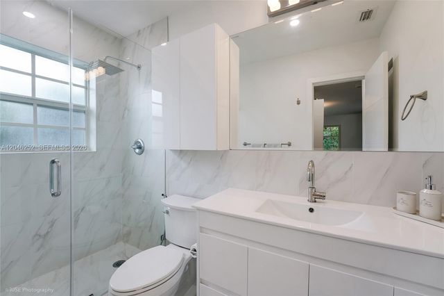 1556 Catalonia Avenue, Coral Gables, FL 33134