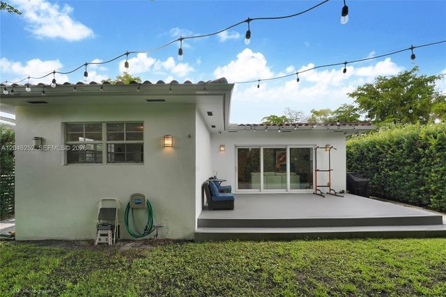 1556 Catalonia Avenue, Coral Gables, FL 33134