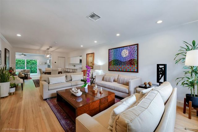 1556 Catalonia Avenue, Coral Gables, FL 33134