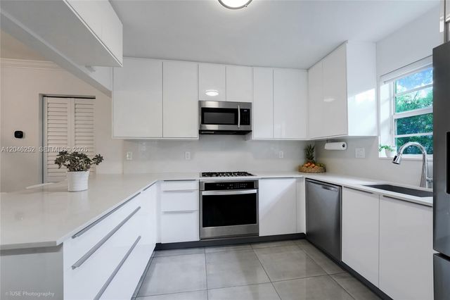 1556 Catalonia Avenue, Coral Gables, FL 33134