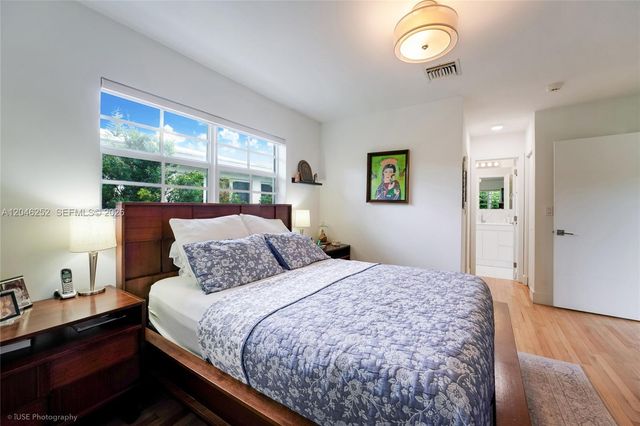 1556 Catalonia Avenue, Coral Gables, FL 33134
