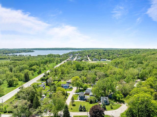 304 Crocus STREET, Williams Bay, WI 53191