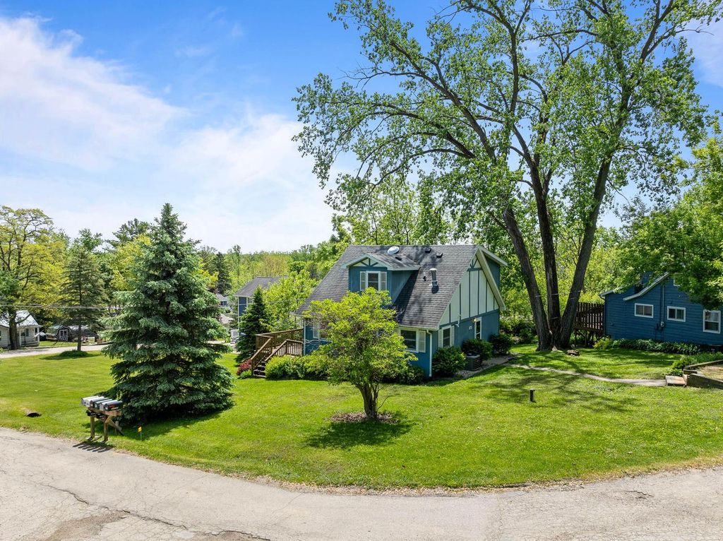 304 Crocus STREET, Williams Bay, WI 53191