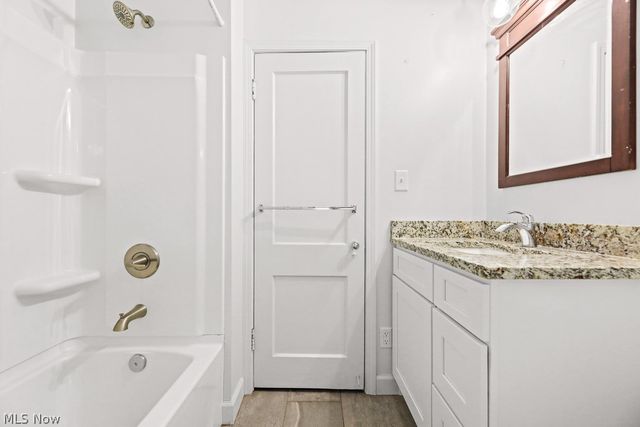 1073 Parkside Drive, Alliance, OH 44601