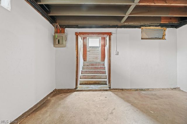 1073 Parkside Drive, Alliance, OH 44601