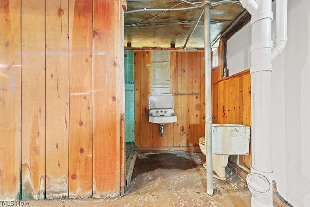 1073 Parkside Drive, Alliance, OH 44601