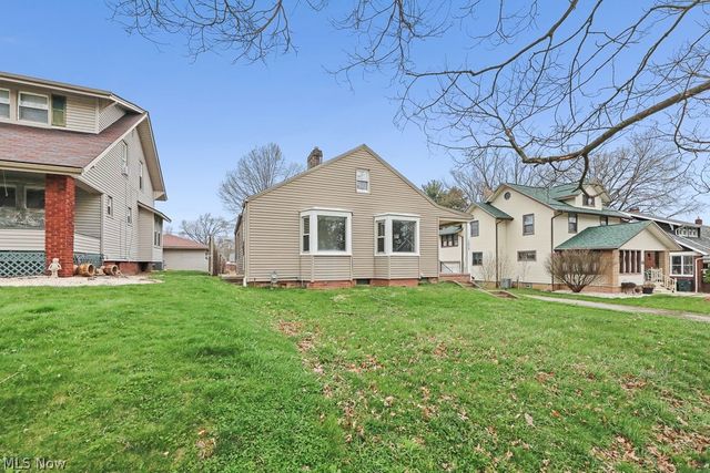 1073 Parkside Drive, Alliance, OH 44601
