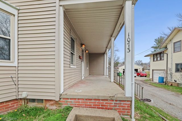 1073 Parkside Drive, Alliance, OH 44601