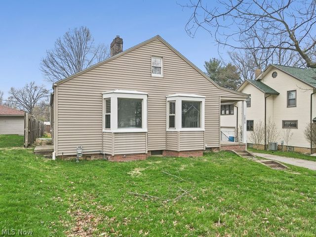 1073 Parkside Drive, Alliance, OH 44601