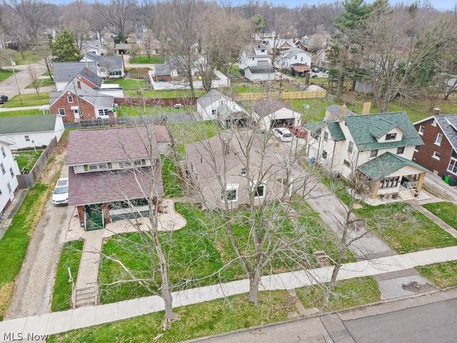 1073 Parkside Drive, Alliance, OH 44601