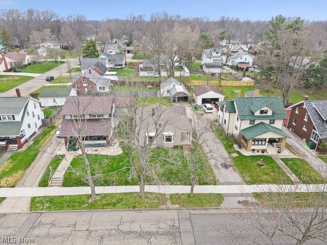 1073 Parkside Drive, Alliance, OH 44601