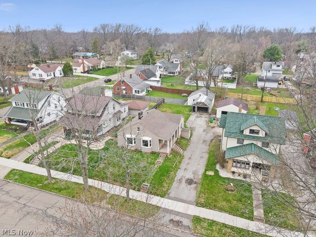 1073 Parkside Drive, Alliance, OH 44601