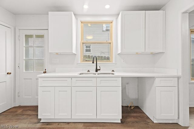 1073 Parkside Drive, Alliance, OH 44601