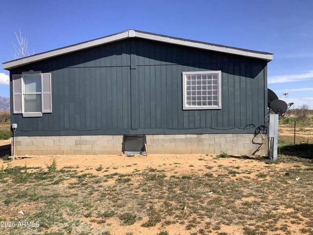 25317 W Talking Wind Trail, Willcox, AZ 85643