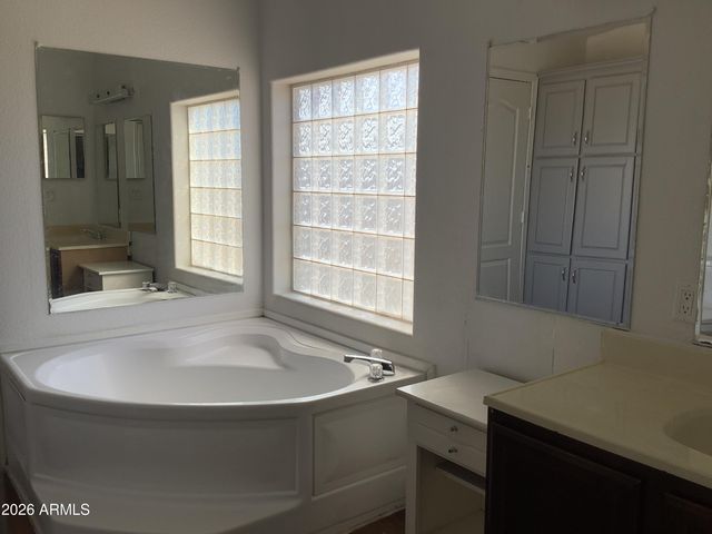 25317 W Talking Wind Trail, Willcox, AZ 85643