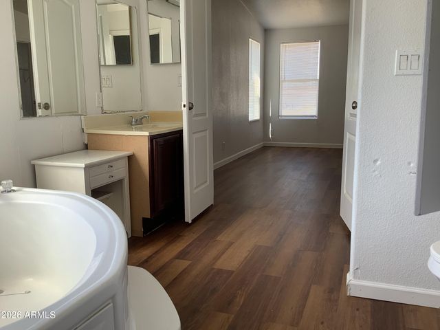 25317 W Talking Wind Trail, Willcox, AZ 85643