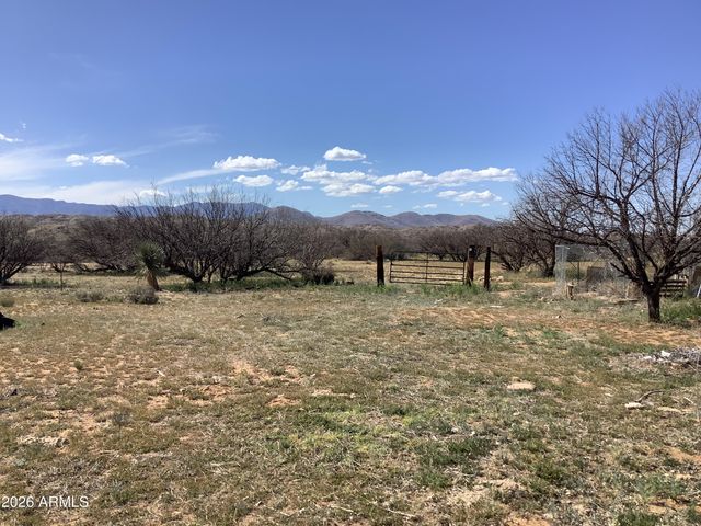 25317 W Talking Wind Trail, Willcox, AZ 85643