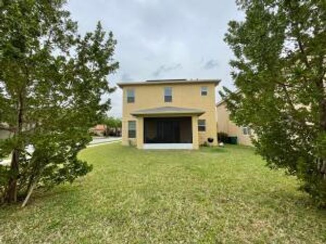 1300 NW Fiorenza Court, Port St Lucie, FL 34986