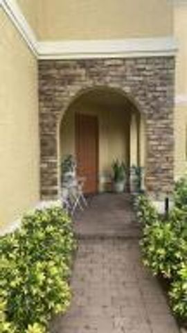 1300 NW Fiorenza Court, Port St Lucie, FL 34986