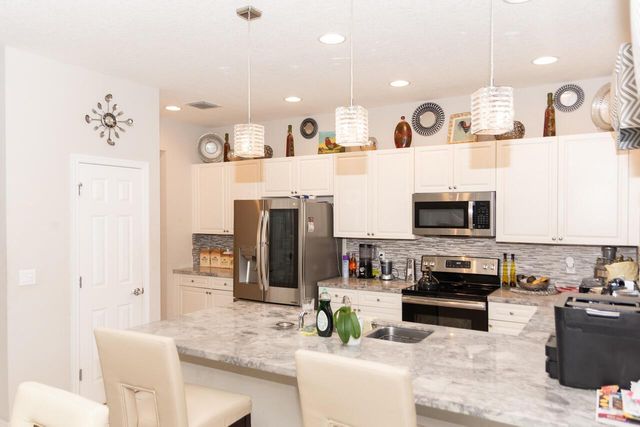 1300 NW Fiorenza Court, Port St Lucie, FL 34986