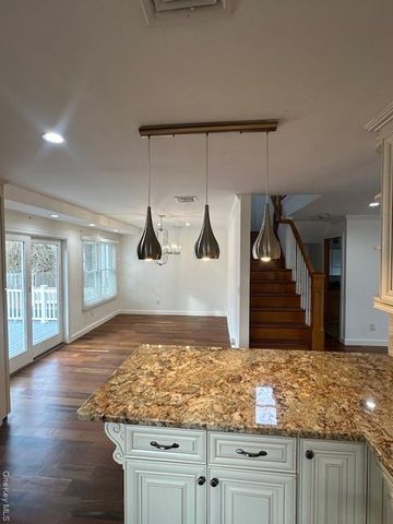 26 Radio Avenue, Miller Place, NY 11764