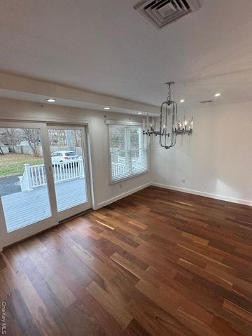 26 Radio Avenue, Miller Place, NY 11764