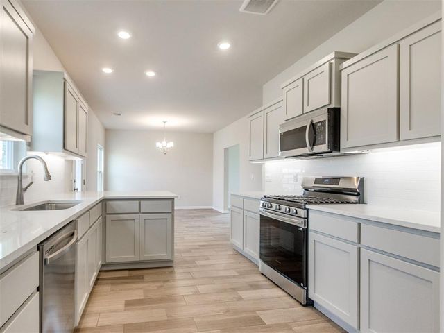 1687 Bloomington Court, Newcastle, OK 73065