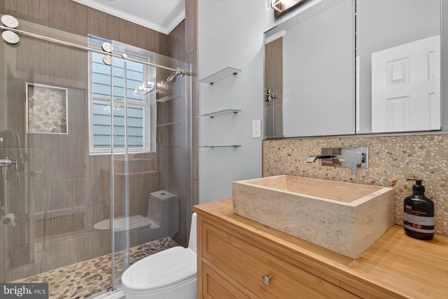 1337 MARYLAND AVE NE, Washington, DC 20002