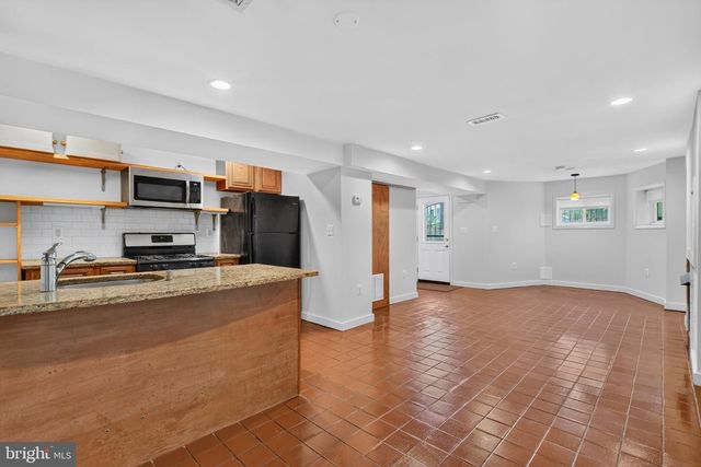 1337 MARYLAND AVE NE, Washington, DC 20002
