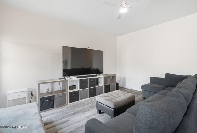 892 W Calle Valenciana, Sahuarita, AZ 85629