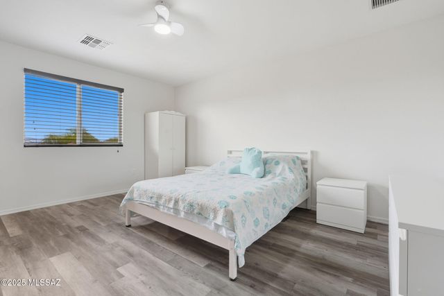 892 W Calle Valenciana, Sahuarita, AZ 85629