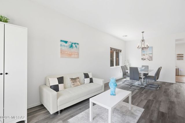 892 W Calle Valenciana, Sahuarita, AZ 85629